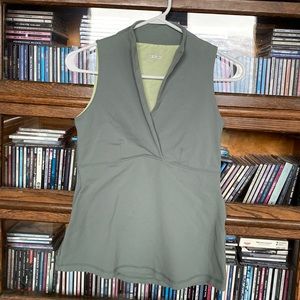 Vintage LULULEMON Fitness Top with Built-in-Bra Size Small